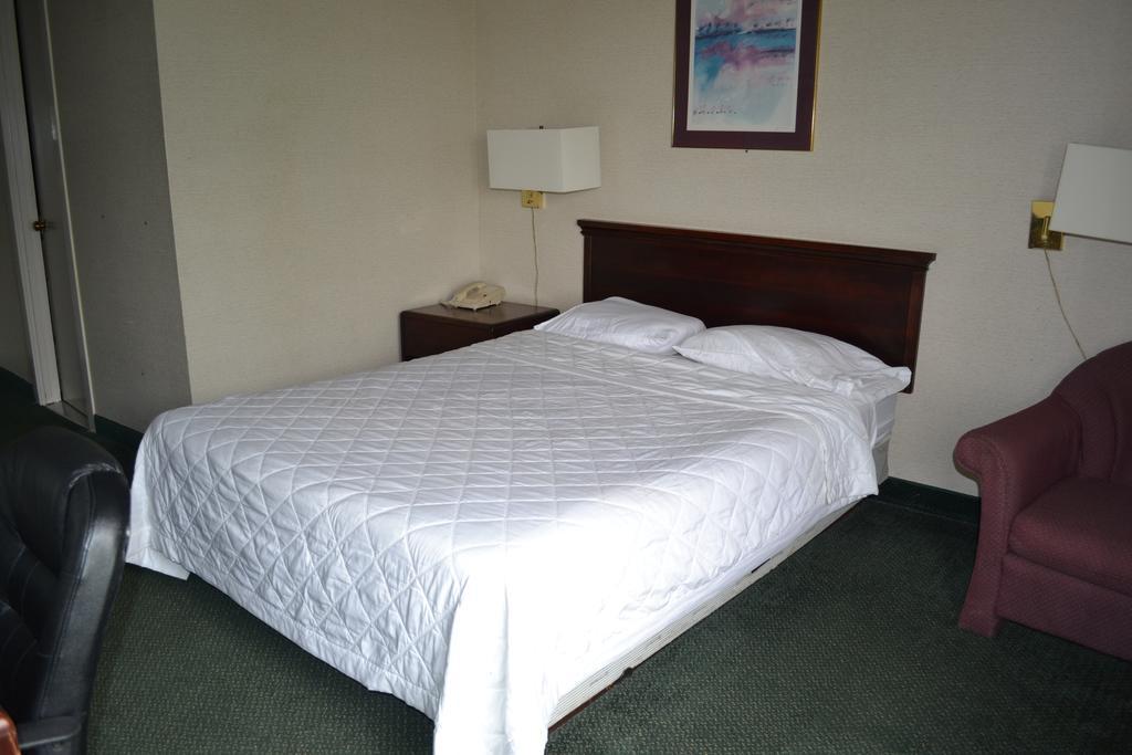 Town Inn & Suites South Plainfield-Piscataway מראה חיצוני תמונה