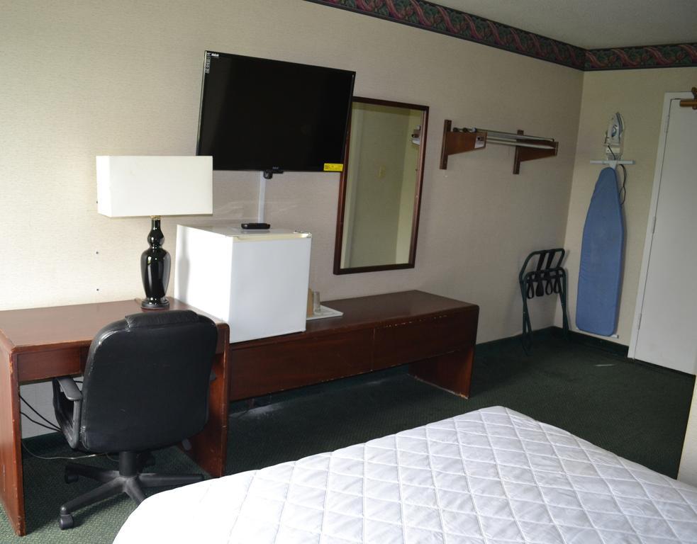 Town Inn & Suites South Plainfield-Piscataway מראה חיצוני תמונה