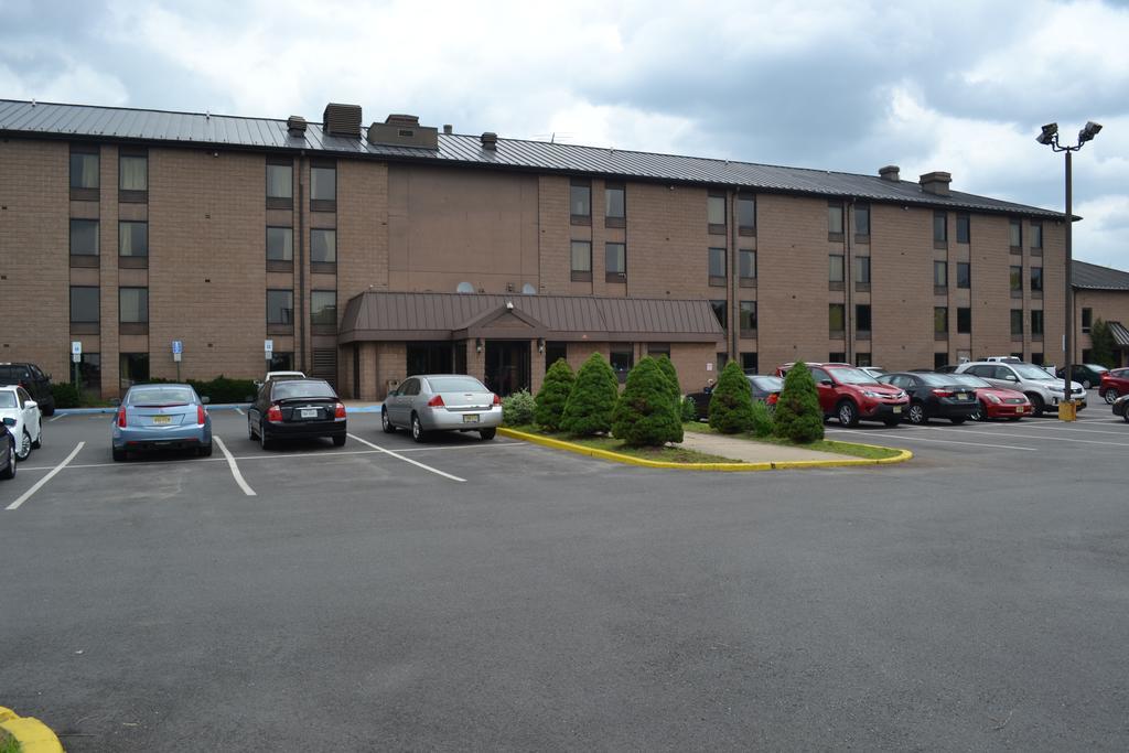 Town Inn & Suites South Plainfield-Piscataway מראה חיצוני תמונה