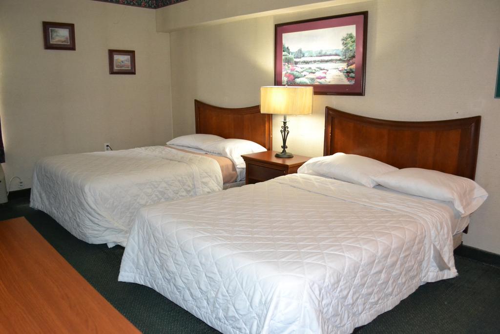Town Inn & Suites South Plainfield-Piscataway מראה חיצוני תמונה