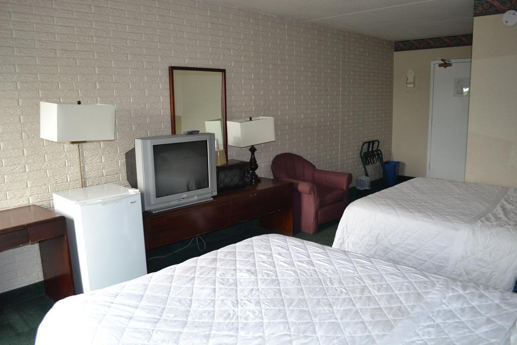 Town Inn & Suites South Plainfield-Piscataway מראה חיצוני תמונה
