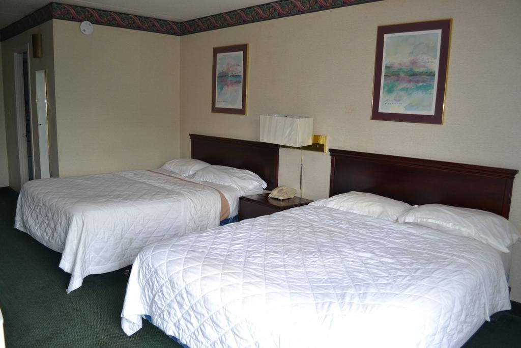 Town Inn & Suites South Plainfield-Piscataway מראה חיצוני תמונה