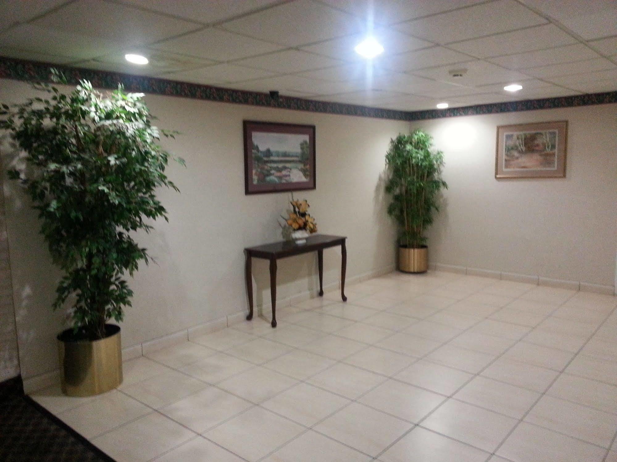 Town Inn & Suites South Plainfield-Piscataway מראה חיצוני תמונה