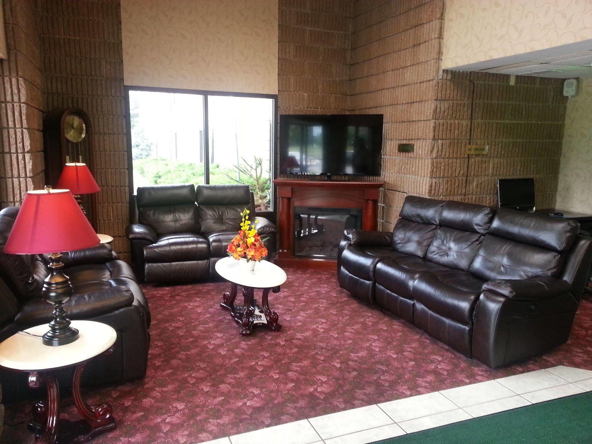 Town Inn & Suites South Plainfield-Piscataway מראה חיצוני תמונה