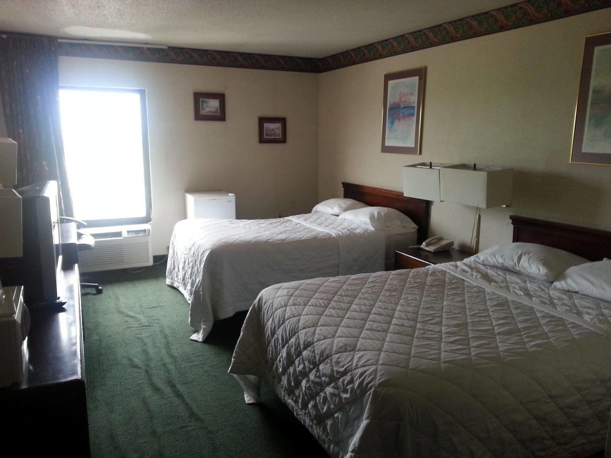 Town Inn & Suites South Plainfield-Piscataway מראה חיצוני תמונה