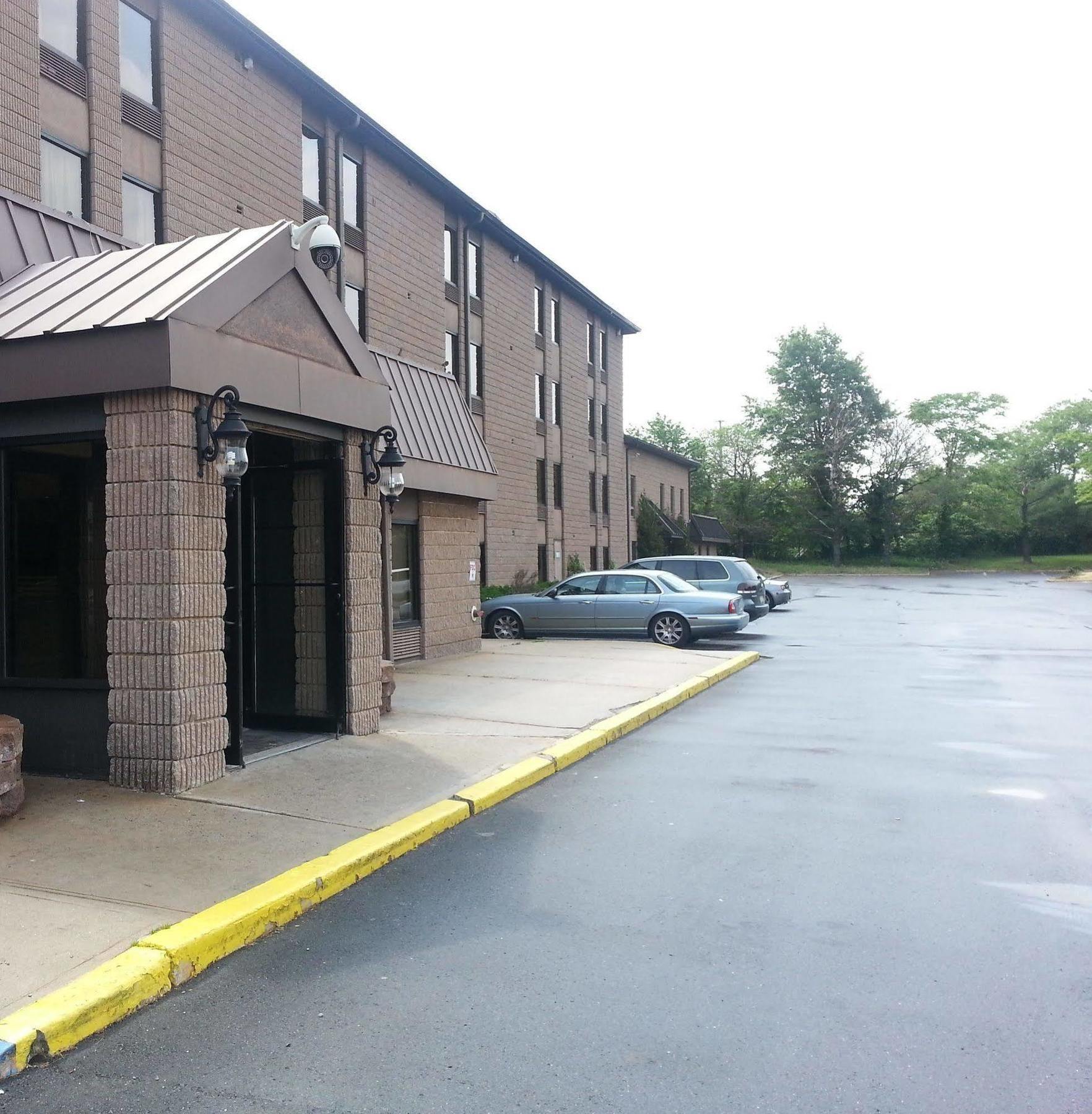 Town Inn & Suites South Plainfield-Piscataway מראה חיצוני תמונה