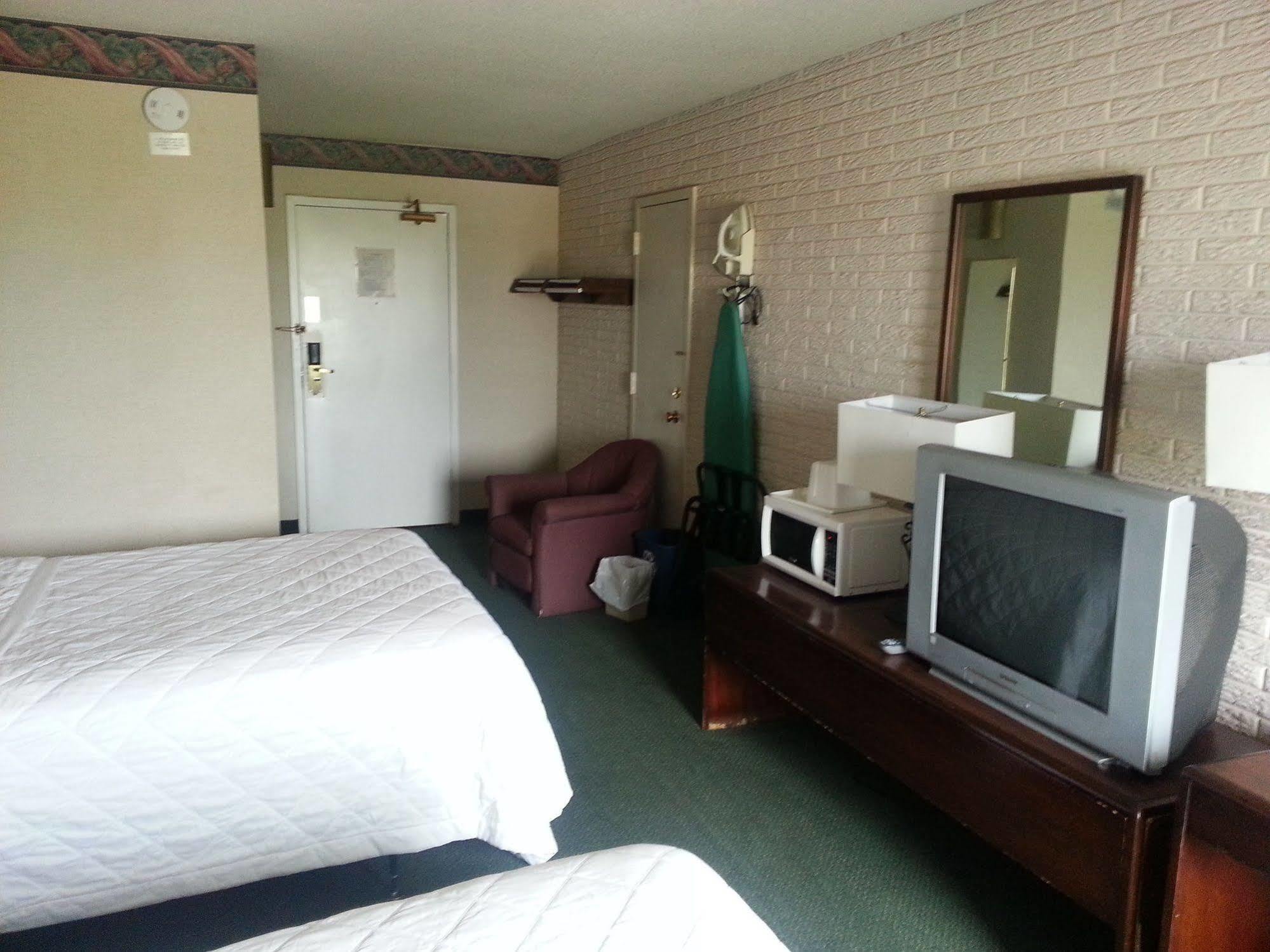 Town Inn & Suites South Plainfield-Piscataway מראה חיצוני תמונה